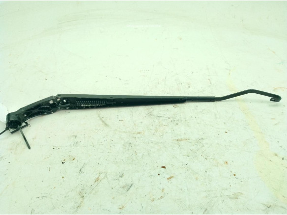 852210D240  BRAZO LIMPIAPARABRISAS DEL IZQ TOYOTA YARIS CROSS (MXP_)|Desguaces La Cabaña