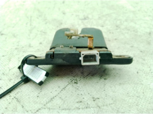 8D5827505D CERRADURA PORTON / TAPA MALETA SEAT TOLEDO II (1M2)|Desguaces La Cabaña