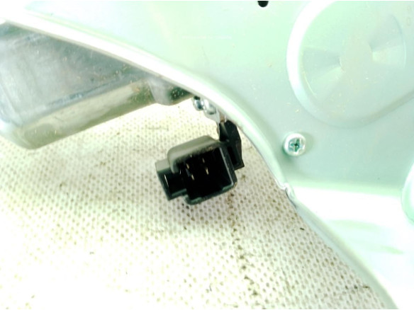 98700J9000 MOTOR LIMPIAPARABRISAS TRA HYUNDAI KONA (OS)|Desguaces La Cabaña