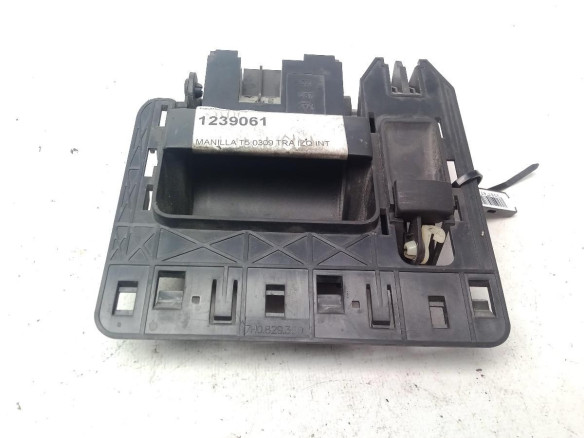 MANILLA PUERTA LAT TRA IZQ INT VW TRANSPORTER V Caja/Chasis (7JD, 7JE, 7JL, 7JY, 7JZ, 7FD, 7FE|Desguaces La Cabaña