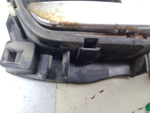 MANILLA PUERTA LAT DEL DER INT PEUGEOT 208|Desguaces La Cabaña
