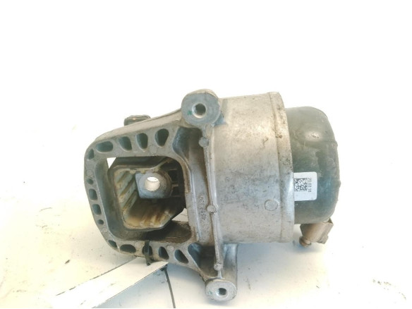 8W0199371AT SOPORTE MOTOR IZQ AUDI A4 Avant (8W5, B9)|Desguaces La Cabaña