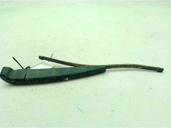 BRAZO LIMPIAPARABRISAS TRA PORTÓN BMW 1 (F40)|Desguaces La Cabaña