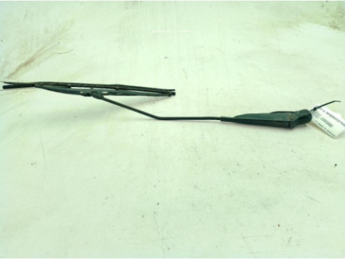 8200233724 BRAZO LIMPIAPARABRISAS TRA PORTÓN NISSAN PRIMASTAR Autobús (X83)|Desguaces La Cabaña