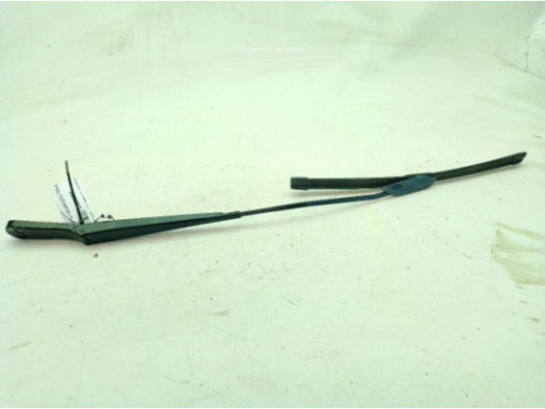 745395906 BRAZO LIMPIAPARABRISAS DEL DER BMW 1 (F40)|Desguaces La Cabaña
