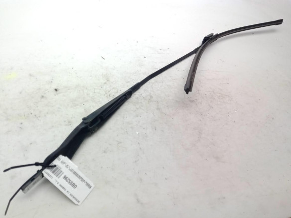 20812593 BRAZO LIMPIAPARABRISAS DEL IZQ OPEL ZAFIRA TOURER C (P12)|Desguaces La Cabaña