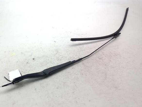 20812593 BRAZO LIMPIAPARABRISAS DEL IZQ OPEL ZAFIRA TOURER C (P12)|Desguaces La Cabaña