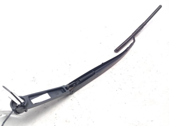 BRAZO LIMPIAPARABRISAS DEL DER KIA SPORTAGE (SL)|Desguaces La Cabaña