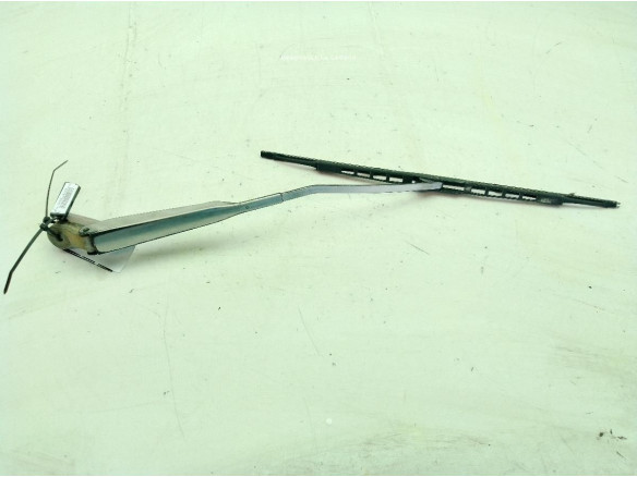 R489AR BRAZO LIMPIAPARABRISAS TRA IZQ NISSAN VANETTE CARGO Furgón (HC 23)|Desguaces La Cabaña