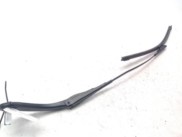 61617260474 BRAZO LIMPIAPARABRISAS DEL DER BMW 3 Touring (F31)|Desguaces La Cabaña
