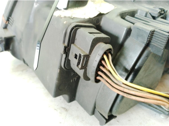 FARO DERECHO VW PASSAT (3B3)|Desguaces La Cabaña
