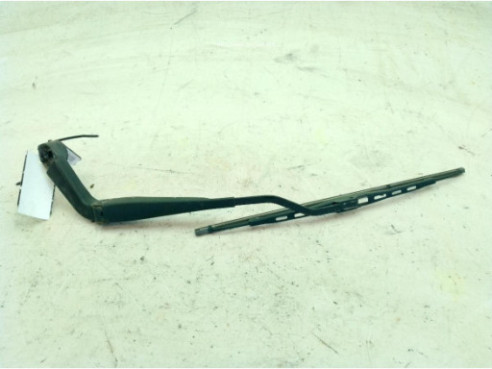 BRAZO LIMPIAPARABRISAS TRA PORTÓN SSANGYONG REXTON (GAB_)|Desguaces La Cabaña