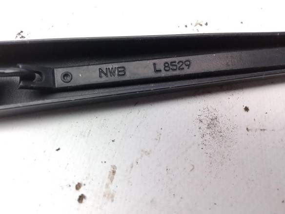 L8529 BRAZO LIMPIAPARABRISAS DEL DER NISSAN QASHQAI II Todo terreno, cerrada (J11, J11_)|Desguaces La Cabaña