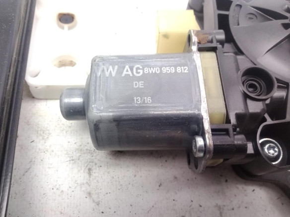 8W0959812DE ELEVALUNAS PUERTA LAT TRA DER AUDI A4 Avant (8W5, B9)|Desguaces La Cabaña