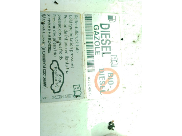 1K0010497C TAPA COMBUSTIBLE VW JETTA IV (162, 163)|Desguaces La Cabaña