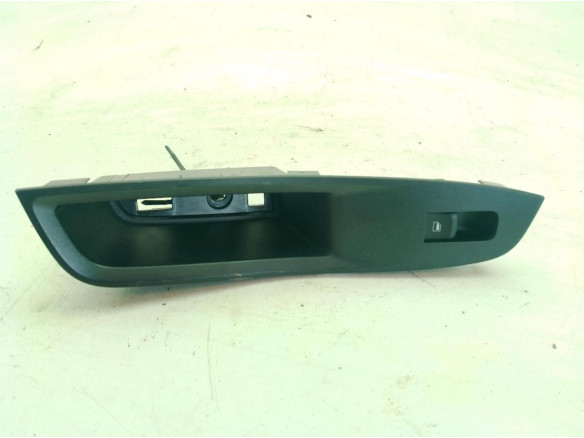 10488337 MANDO ELEVALUNAS PUERTA LAT TRA IZQ MG MG ZS Todo terreno, cerrada|Desguaces La Cabaña