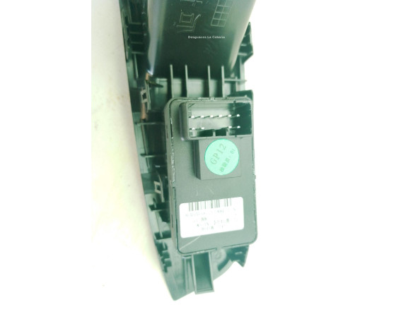 10488337 MANDO ELEVALUNAS PUERTA LAT TRA IZQ MG MG ZS Todo terreno, cerrada|Desguaces La Cabaña
