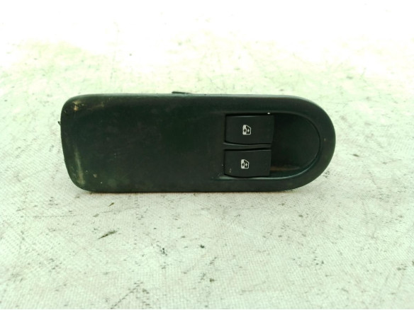 MANDO ELEVALUNAS PUERTA LAT DEL IZQ RENAULT MEGANE II (BM0/1_, CM0/1_)|Desguaces La Cabaña