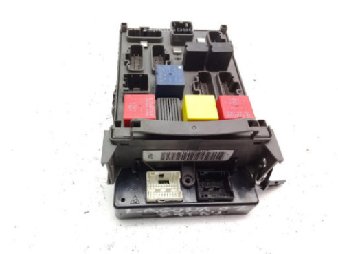8200228558 CAJA FUSIBLES INTERIOR (BSI) RENAULT LAGUNA II (BG0/1_)|Desguaces La Cabaña