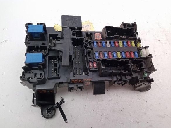 38610-84F21, CAJA FUSIBLES INTERIOR (BSI) SUZUKI GRAND VITARA II (JT, TE, TD)|Desguaces La Cabaña