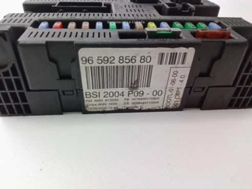 9659285680,BSI2004P0900, CAJA FUSIBLES INTERIOR (BSI) CITROEN C4 I (LC_)|Desguaces La Cabaña