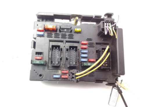 1400310480 CAJA FUSIBLES INTERIOR (BSI) CITROEN C8 (EA_, EB_)|Desguaces La Cabaña