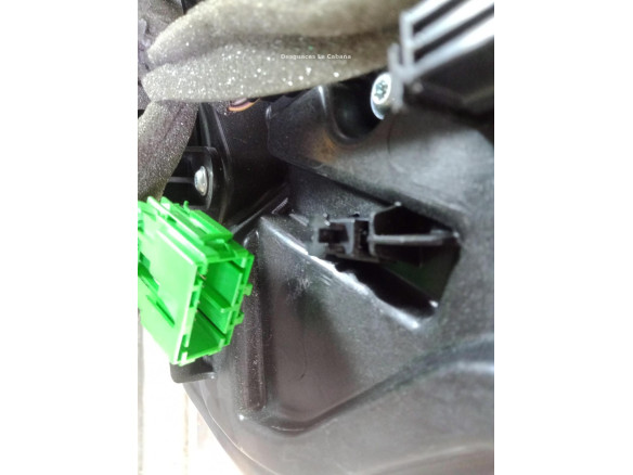 966268103 ELEVALUNAS PUERTA LAT DEL IZQ VOLVO V40 Fastback (525, 526) |Desguaces La Cabaña