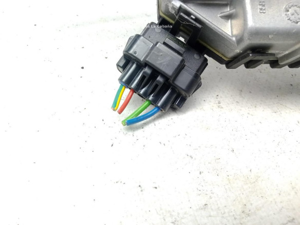 0390241621 MOTOR LIMPIAPARABRISAS DEL PEUGEOT PARTNER Tepee|Desguaces La Cabaña