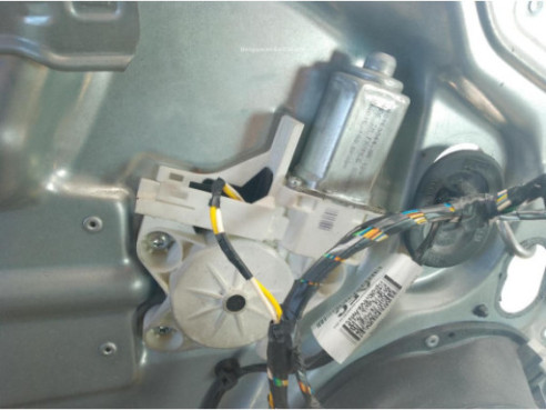 3M51R203A29BK ELEVALUNAS PUERTA LAT DEL IZQ FORD FOCUS C-MAX|Desguaces La Cabaña