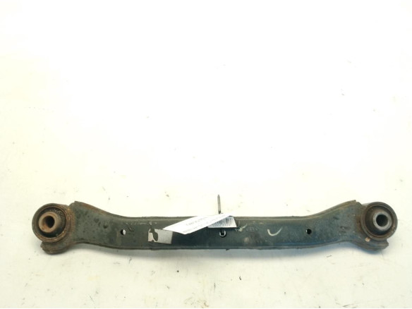551002S050  BRAZO SUSPENSION TRA DER SUP KIA SPORTAGE (SL)|Desguaces La Cabaña
