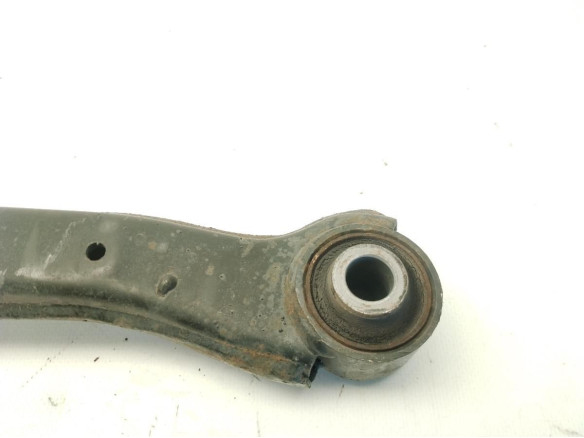 551002S050  BRAZO SUSPENSION TRA IZQ SUP KIA SPORTAGE (SL)|Desguaces La Cabaña