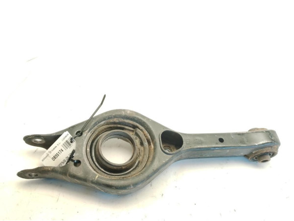552102Y000  BRAZO SUSPENSION TRA IZQ INF CENTRAL KIA SPORTAGE (SL)|Desguaces La Cabaña