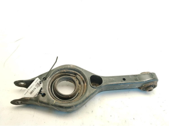 552102Y000  BRAZO SUSPENSION TRA IZQ INF CENTRAL KIA SPORTAGE (SL)|Desguaces La Cabaña