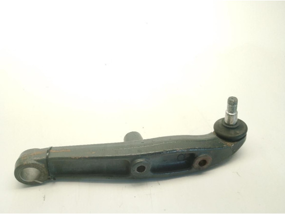 BRAZO SUSPENSION DEL DER INF IVECO DAILY IV Caja/Chasis|Desguaces La Cabaña