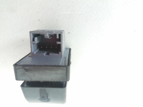 8K0959855A MANDO ELEVALUNAS PUERTA LAT DEL DER AUDI A5 (8T3) |Desguaces La Cabaña
