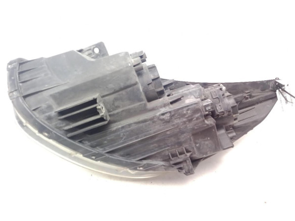 921022Y000  FARO DERECHO HYUNDAI ix35 (LM, EL, ELH)|Desguaces La Cabaña