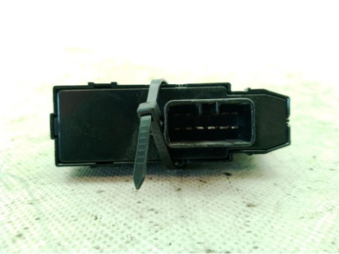 MANDO ELEVALUNAS PUERTA LATERAL TRASERO IZQUIERDO|Desguaces La Cabaña 2