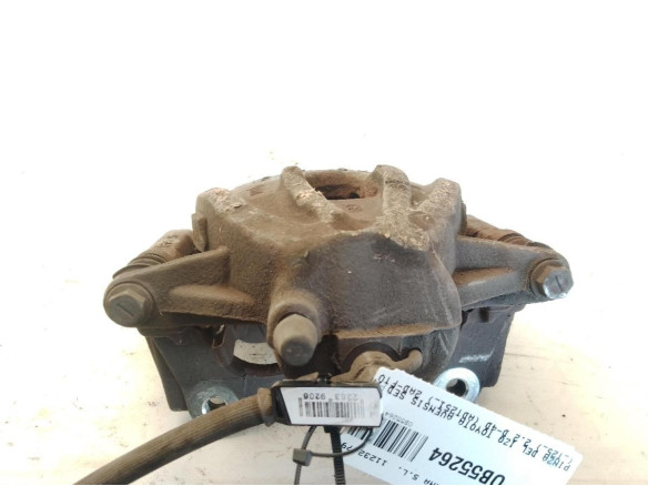 PINZA DEL IZQ TOYOTA AVENSIS Sedán (_T25_)|Desguaces La Cabaña