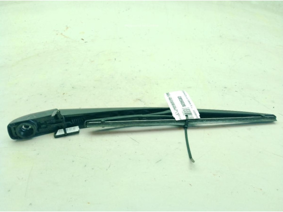 BRAZO LIMPIAPARABRISAS TRA PORTÓN TOYOTA YARIS CROSS (MXP_)|Desguaces La Cabaña