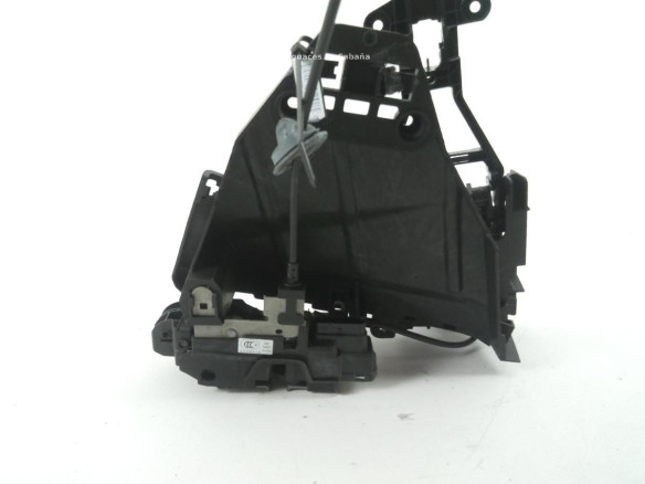 31440390 CERRADURA PUERTA LAT DEL DER VOLVO V40 Fastback (525, 526) |Desguaces La Cabaña