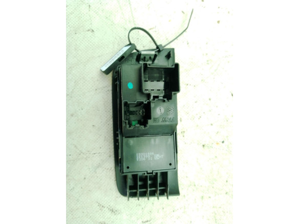13301886 MANDO ELEVALUNAS PUERTA LAT DEL DER OPEL ZAFIRA TOURER C (P12)|Desguaces La Cabaña