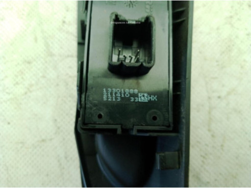 13301886 MANDO ELEVALUNAS PUERTA LAT TRA IZQ OPEL ZAFIRA TOURER C (P12)|Desguaces La Cabaña