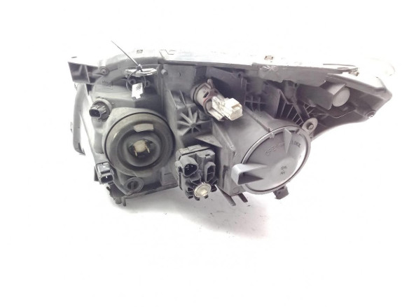 FARO DERECHO TOYOTA AVENSIS (_T25_)|Desguaces La Cabaña