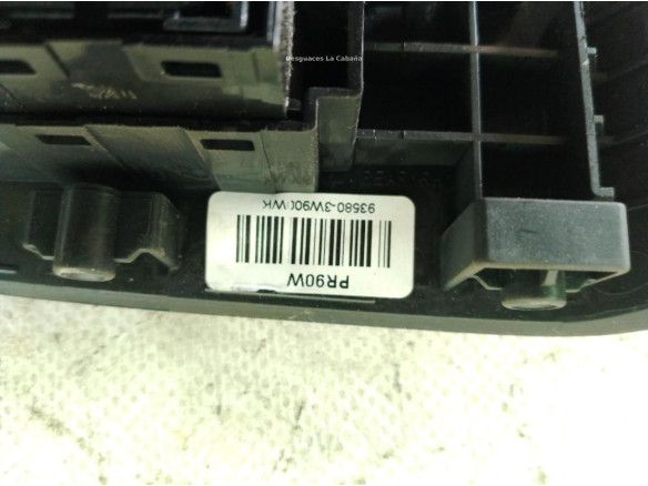 935803W900 MANDO ELEVALUNAS PUERTA LAT TRA DER KIA SPORTAGE (SL)|Desguaces La Cabaña
