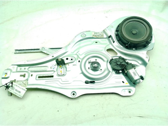 824803U120 ELEVALUNAS PUERTA LAT DEL DER KIA SPORTAGE (SL)|Desguaces La Cabaña
