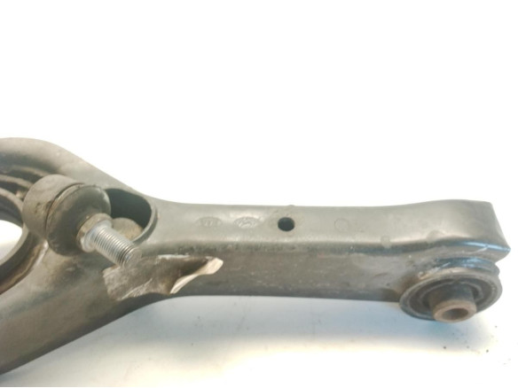 552202Y000  BRAZO SUSPENSION TRA DER INF CENTRAL KIA SPORTAGE (SL)|Desguaces La Cabaña