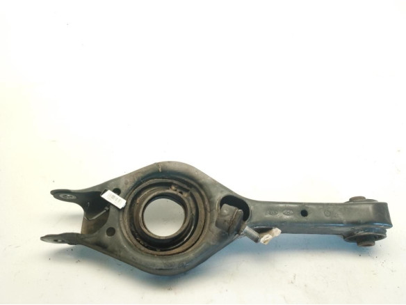 552202Y000  BRAZO SUSPENSION TRA DER INF CENTRAL KIA SPORTAGE (SL)|Desguaces La Cabaña