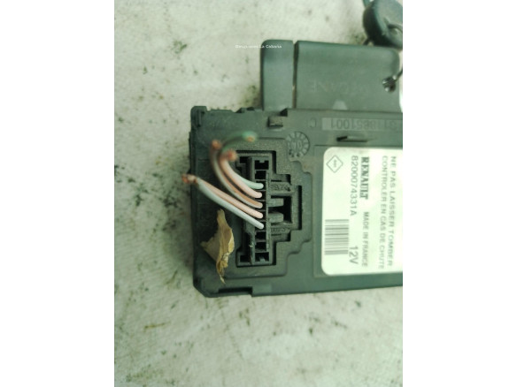 8200074331A LECTOR LLAVE RENAULT MEGANE II Ranchera familiar (KM0/1_)|Desguaces La Cabaña