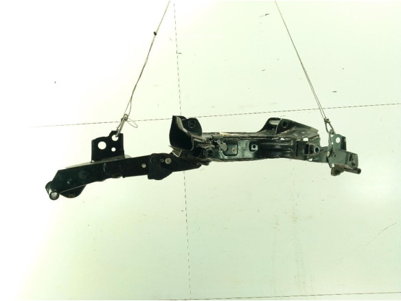 33306851560  CUNA TRA BMW 1 (F40)|Desguaces La Cabaña