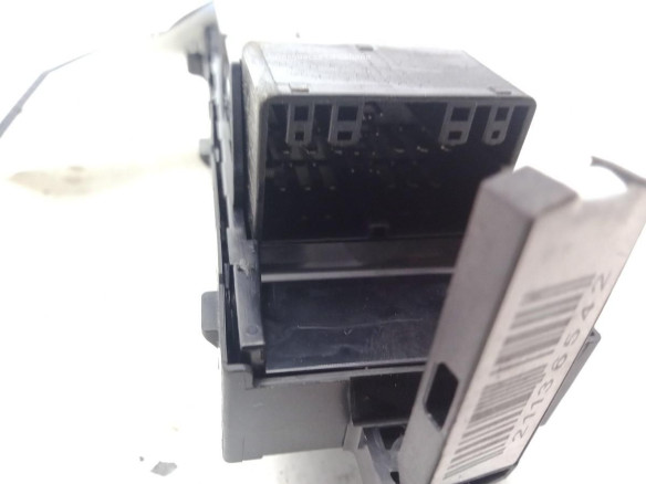 3799052R62000  MANDO ELEVALUNAS PUERTA LAT DEL IZQ SUZUKI SWIFT V (AZ)|Desguaces La Cabaña